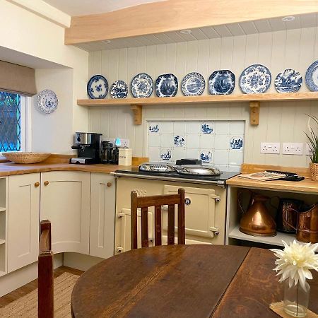 شيربورن Charming Cottage In The Heart Of Sherborne المظهر الخارجي الصورة